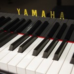 中古ピアノ ヤマハ(YAMAHA G2E) ご家庭での使用にぴったり!!ヤマハ2型グランドピアノ!!