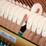 中古ピアノ カワイ(KAWAI CS14S) 2000年製!!木目小型ピアノをお探しの方必見です♪ 中古ピアノ カワイ(KAWAI CS14S) 2000年製!!木目小型ピアノをお探しの方必見です♪