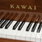 中古ピアノ カワイ(KAWAI KL70W) インテリアに調和するナチュラルな木目 中古ピアノ カワイ(KAWAI KL70W) インテリアに調和するナチュラルな木目