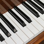 中古ピアノ カワイ(KAWAI KL70W) インテリアに調和するナチュラルな木目 中古ピアノ カワイ(KAWAI KL70W) インテリアに調和するナチュラルな木目