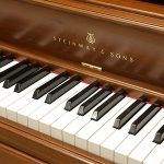 中古ピアノ スタインウェイ＆サンズ(STEINWAY&SONS Sheraton　Model.4510) ニューヨーク・スタインウェイの木目調アップライトピアノ