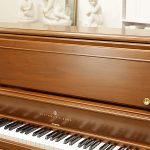 中古ピアノ スタインウェイ＆サンズ(STEINWAY&SONS Sheraton　Model.4510) ニューヨーク・スタインウェイの木目調アップライトピアノ