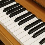 中古ピアノ スタインウェイ＆サンズ(STEINWAY&SONS K132) 世界3大ピアノブランドであるスタインウェイのアップライトピアノ