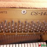 中古ピアノ カワイ(KAWAI CS14SAT) 木目の柔らかく暖かな印象が素敵な消音機能付コンパクトピアノ製造番号