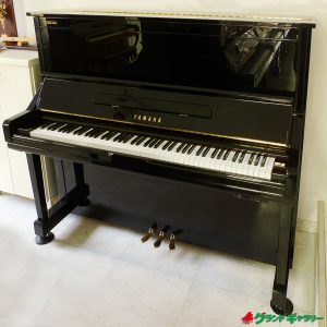 中古ピアノ ヤマハ(YAMAHA YU3S) 音を気にせず気軽に演奏！高年式サイレントピアノ【外装】
