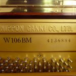 中古ピアノ ヤマハ(YAMAHA W106BM) お部屋のインテリアとしても最適な木目調ピアノ製造番号