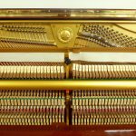 中古ピアノ ヤマハ(YAMAHA W106BM) お部屋のインテリアとしても最適な木目調ピアノ内装