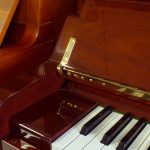 中古ピアノ ヤマハ(YAMAHA W106BM) お部屋のインテリアとしても最適な木目調ピアノスローダウン