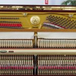 中古ピアノ シュバイツァスタイン(SCHWEIZERSTEIN SU150) 明るいマホガニーが印象的なピアノ