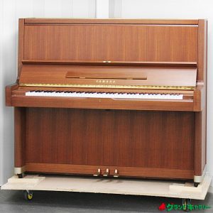 中古ピアノ ヤマハ(YAMAHA U7C) 木目調が美しいヤマハ往年の名器!!