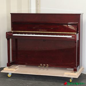 中古ピアノ ヤマハ(YAMAHA W116BT) コンパクトタイプの可愛らしい木目ピアノ