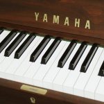 中古ピアノ ヤマハ(YAMAHA W102B) 木目が美しいYAMAHAの上級モデル