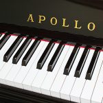 中古ピアノ アポロ(APOLLO SR565) グランドピアノの演奏性能に劣らない優雅な木目・猫脚ピアノ