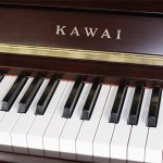 中古ピアノ カワイ(KAWAI C113) 猫脚が可愛い小型木目ピアノ