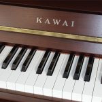 中古ピアノ カワイ(KAWAI CS14W) 2005年製造♪小型木目ピアノ