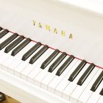 中古ピアノ ヤマハ(YAMAHA G2E) 「Gシリーズ」の白いグランドピアノ