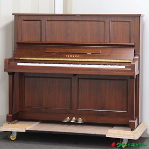 中古ピアノ ヤマハ(YAMAHA U30Wn) ヤマハピアノでは珍しい、装飾のついた希少モデル