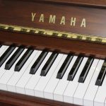 中古ピアノ ヤマハ(YAMAHA U30Wn) ヤマハピアノでは珍しい、装飾のついた希少モデル