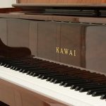 中古ピアノ カワイ(KAWAI KL75W) 引き応えのある豊かな音量♪上品な木目調ピアノ
