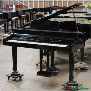 中古ピアノ ローランド(ROLAND KR115) 多彩な機能を搭載したミニ・グランド・モデル
