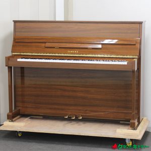 中古ピアノ ヤマハ(YAMAHA MC204) お買得！ヤマハ木目ピアノ！