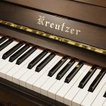 中古ピアノ クロイツェル(KREUTZER KE703) 重厚なフォルムとバロック風装飾の見事な融合