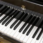 中古ピアノ スタインウェイ＆サンズ(STEINWAY&SONS O180) クローム仕様のスタインウェイ