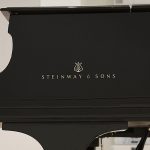 中古ピアノ スタインウェイ＆サンズ(STEINWAY&SONS L-180) 貴重な銘木のアクセントが際立つモダンな1台