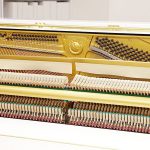 中古ピアノ ヤマハ(YAMAHA U1H) ヤマハの大人気ロングセラーモデルを気品あふれるホワイトピアノに♪