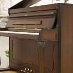中古ピアノ ペトロフ(PETROF P100-Ⅲ BAROCO) 1864年創業のチェコの老舗ブランド　ヨーロピアンテイスト溢れる小型ピアノ