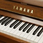 中古ピアノ ヤマハ(YAMAHA YU10WnC) インテリア性も兼ねそろえた木目・猫脚・消音付モデル　