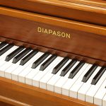 中古ピアノ ディアパソン(DIAPASON DL114FC) 木目・猫脚仕様の家具調ピアノ