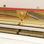 中古ピアノ カワイ(WENDL＆LUNG U118 ) 伝統あるウィーンのピアノメーカー　ホワイト猫脚仕様