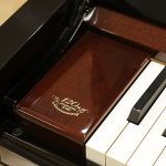 中古ピアノ ヤマハ(YAMAHA YUS1A-SG) 消音機能付　創業120周年記念モデル