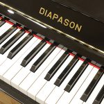 中古ピアノ ディアパソン(DIAPASON D125BC) ディアパソンの上品な黒モデル