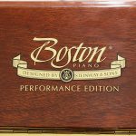 中古ピアノ ボストン(BOSTON UP118E PE) マホガニーの美しい外装、小型とは思えない、のびやかな音色、豊かな音量