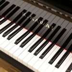 中古ピアノ カワイ(KAWAI R1) 名器「RXA」の後継モデル