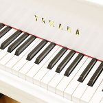 中古ピアノ ヤマハ(YAMAHA A1R) 人気の小型・白いグランド