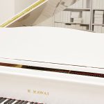 中古ピアノ カワイ(KAWAI KG5C) 大型サイズの白いグランドピアノ