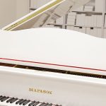 中古ピアノ ディアパソン（DIAPASON 170E）コストパフォーマンスの高い白いグランドピアノ