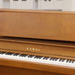 中古ピアノ カワイ(KAWAI K400 アンバーバーチ) 2019年製!モダンデザインの木目調ピアノ