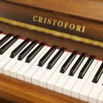 中古ピアノ クリストフォリ(CRISTOFORI　CR121) 木目、猫脚♪落ち着いた気品あるスタイル