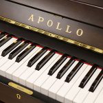 中古ピアノ アポロ(APOLLO RU385ZW) SSS搭載！木目ハイスペックモデル！
