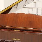 中古ピアノ ホフマン(W.HOFFMANN 158) ベヒシュタインの魅力を引き継ぐ木目調小型グランド