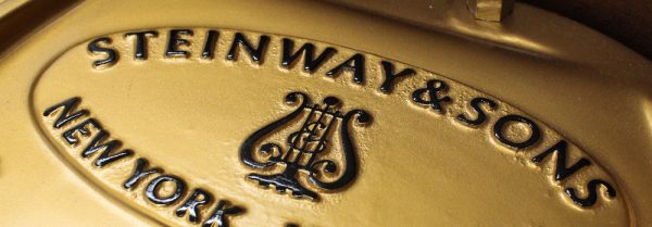 banner_steinway