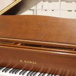 中古ピアノ ヤマハ(KAWAI GE1Wn) 6畳の部屋にも置ける、カワイの木目・小型グランドピアノ