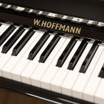 中古ピアノ ホフマン(W.HOFFMANN WH126P) ベヒシュタイン・ヨーロッパ製造　音楽の本場　ヨーロッパの音色