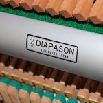 中古ピアノ ディアパソン(DIAPASON D132MF) 国産ピアノブランド「ディアパソン」の木目調・大型モデル