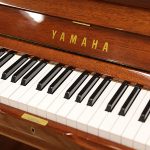 中古ピアノ ヤマハ(YAMAHA YUS3MhC) 上品な木目・猫脚モデル