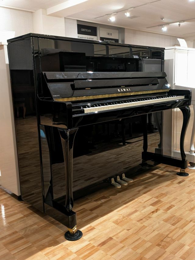 超価格カワイDS80B、人気のサイレント付、高級モデル、グランド仕様♪ 超価格カワイDS80B、人気のサイレント付、高級モデル、グランド仕様